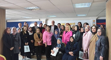 AK Parti İl Kadın Kolları 8 Mart Dünya Kadınlar Günü'nü kutladı