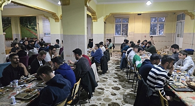 GSB Yurdu Öğrencileri Zenbilli Ali Efendi Kur’an Kursu’nda İftar Programına Katıldı