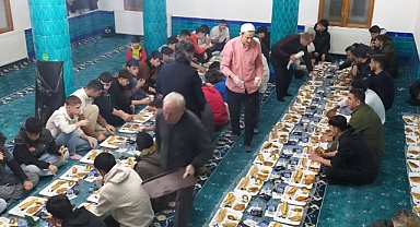 Halil Özdoğan Camii'nde Sahur Programı Düzenlendi