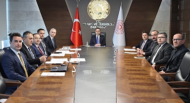 Karaman heyeti Bakan Kacır’ı ziyaret etti