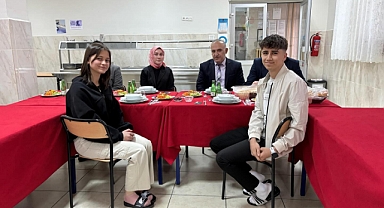 Kaymakam Çakır, öğrencilerle iftar açtı