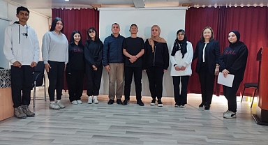 Liseli gençlerin vatan aşkı