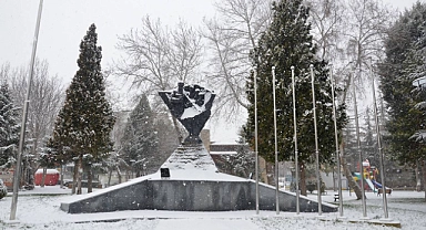 Karaman’da Sıcaklıklar Artıyor, Hafta Sonu Kar Bekleniyor