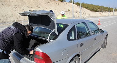 Polis Aranan 23 şahsı yakaladı. 7 kişi tutuklandı