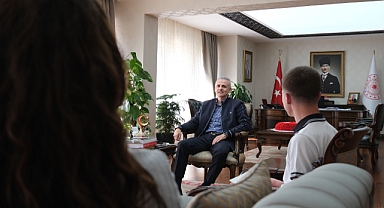 Vali Çiçekli'den Karaman Lisesi Öğrencilerine Özel Röportaj