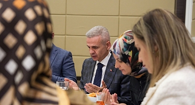 Vali Çiçekli, Doktorlarla İftar Programında Buluştu