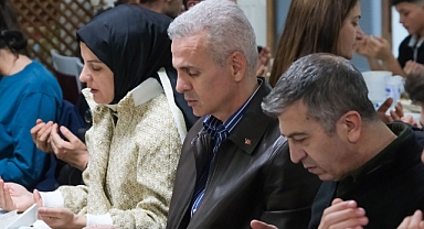 Vali Çiçekli ilk iftarını çocuklarla yaptı