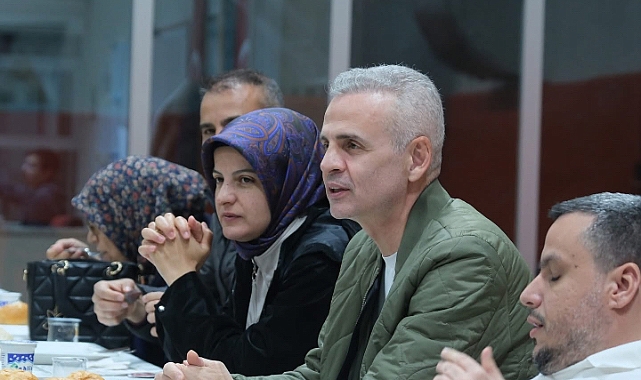 Vali Çiçekli, özel bireylerle iftar açtı