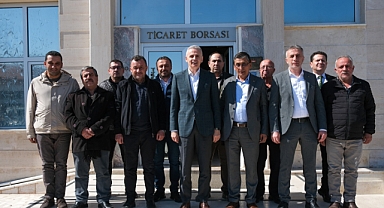 Vali Çiçekli Ticaret Borsasını Ziyaret Etti