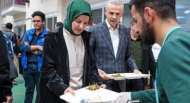 Vali Mehmet Fatih Çiçekli, “Merkezimde Ramazan” Programında Gençlerle Buluştu