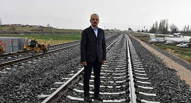 Bakan Uraloğlu, "Karaman-Ulukışla Arası Seyahat Süresi 145 Dakikadan 50 Dakikaya Düşecek" 