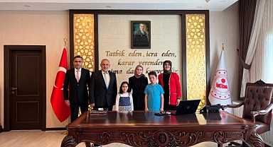 Başyayla ve Sarıveliler’de çocuklar makamlara el koydu
