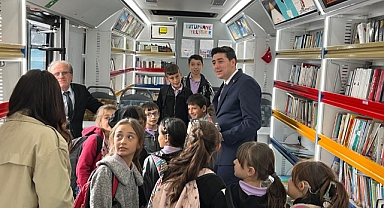 Gezici Kütüphane Ermenek'te Öğrencilerle Buluştu