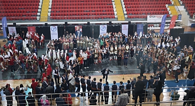 Halk Oyunları Yarışmalarında Muhteşem Kapanış