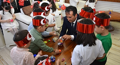 İl Müdürü Mehmet Çalışkan, 23 Nisan’da Minik Misafirlerini Ağırladı