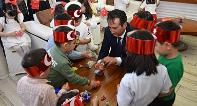 İl Müdürü Mehmet Çalışkan, 23 Nisan’da Minik Misafirlerini Ağırladı