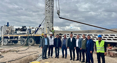 Karadağ'da süren jeotermal sondaj çalışmalarını yerinde incelediler