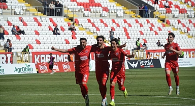 Karaman FK Kazandı, Derince Spor Kümeye Düştü
