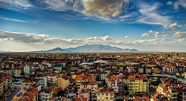Karaman Nisan ortasında dondu
