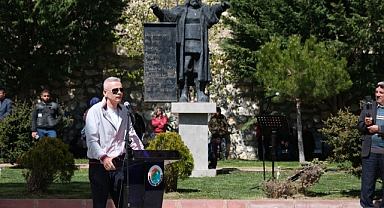 Vali Çiçekli: Türk Dil Bayramını bu yıl TRT ile birlikte coşkuyla kutlayacağız