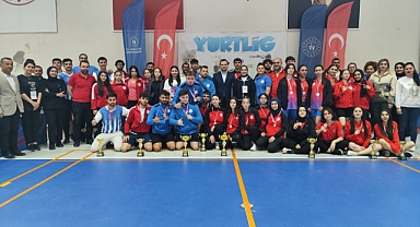 Yurtlig Badminton Grup Müsabakaları Karaman'da Sona Erdi