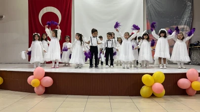 Minik Öğrencilerin Bir Yıllık Gayret ve Becerileri Taçlandırıldı