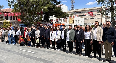 CHP, 19 Mayıs'ı kutladı