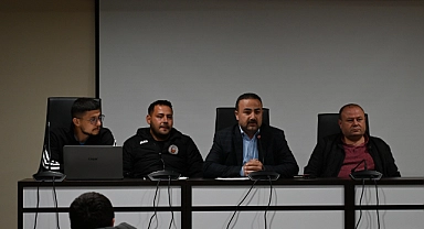 Divan Başkanı Mesut Soyfidan'dan Zehir Zemberek Sözler: Bu şehir sizin iki yüzünüzü de unutmayacak