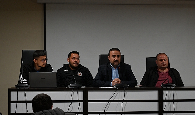 Divan Başkanı Mesut Soyfidan'dan Zehir Zemberek Sözler: Bu şehir sizin iki yüzünüzü de unutmayacak