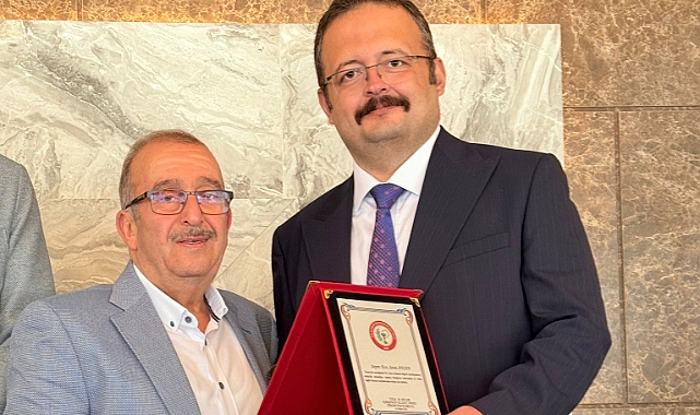 Eczacılığın duayenleri ödüllendirildi