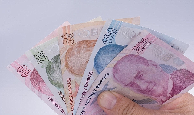 Emeklilere 4000 TL ikramiye ödemesi için beklenen tarih!