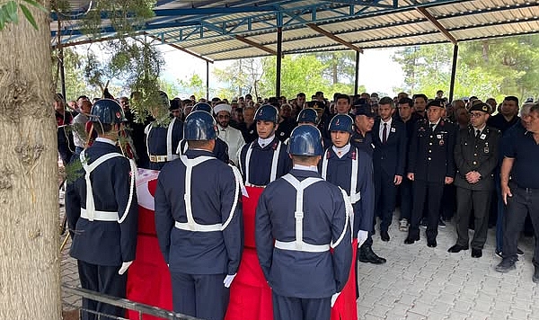 Jandarma Astsubay Çavuş Merve Yiğit Dualarla Toprağa Verildi