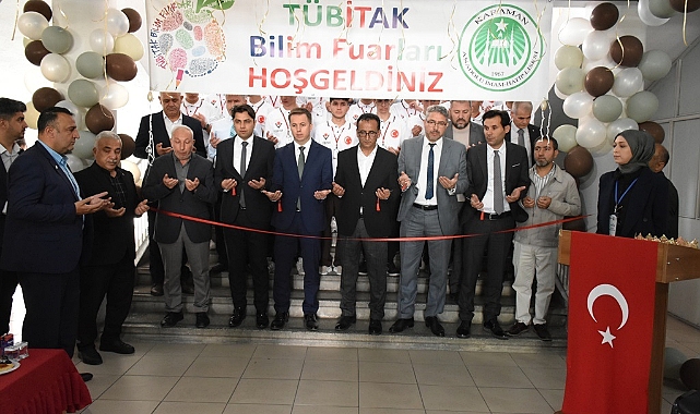Karaman’da Genç Bilim İnsanlarının Buluştuğu TÜBİTAK 4006 Bilim Fuarları Açıldı