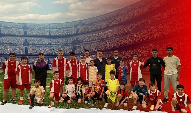 Karaman FK'lı Resul Türkkalesi Geleceğin Futbol Yıldız Adaylarıyla Buluştu