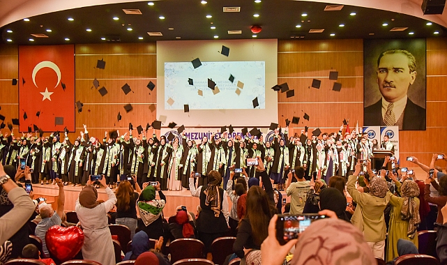 KMÜ'de Mezuniyet Coşkusu Devam Ediyor