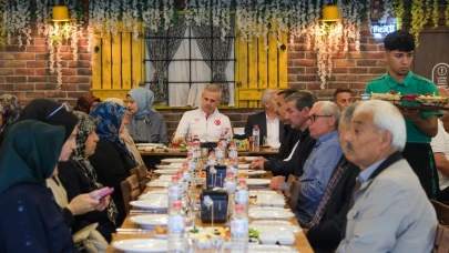 Vali Çiçekli, muhtarların kahvaltı sofrasına konuk oldu