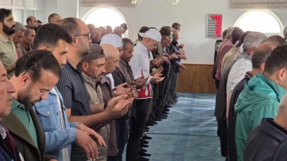Vali Çiçekli yağmur duasına katıldı