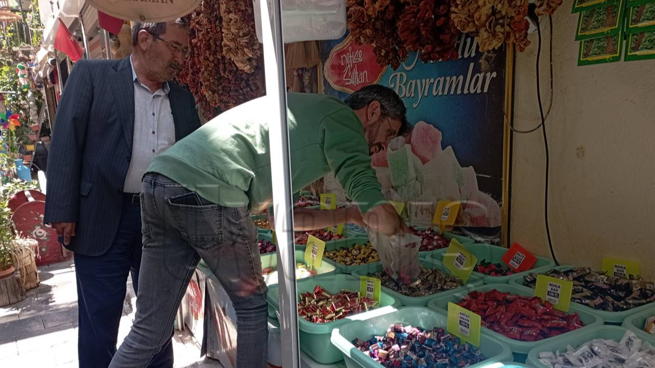 Bayram Şekerleri Tezgâhlarda Yerini Aldı