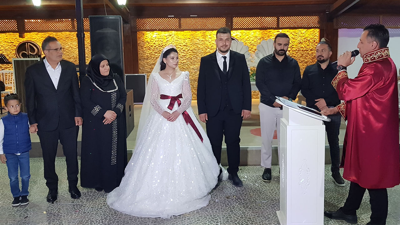 Dayan ve Gün ailelerinin mutlu günü