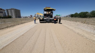 Yenişehir Mahallesinde asfalt çalışmaları devam ediyor