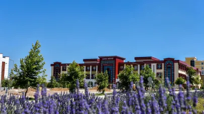 KMÜ 10 öğrenciye burs verecek