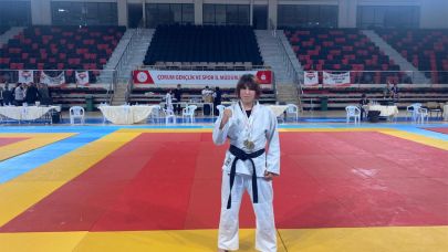 Karamanlı Milli Sporcu Ayşegül Ay’a Milli Takım Daveti