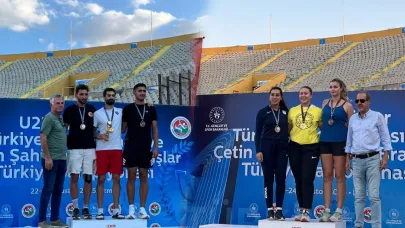 İzmir'den Karaman'a 2 gümüş madalya