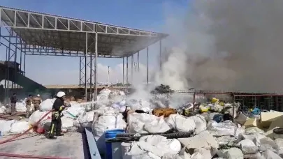 Karaman'da Geri Dönüşüm Merkezinde Yangın Paniği!