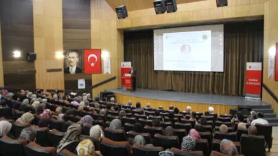 Karaman’da “Peygamberimiz ve Aile Ahlakı” Konferansı Düzenlendi