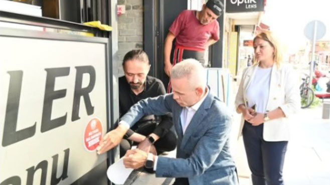 Vali Çiçekli, Yeni Evlenecek Çiftlere İndirim Uygulayan Esnafı Ziyaret etti