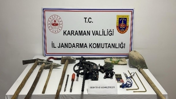 Karaman’da Define Avcıları Jandarmadan Kaçamadı