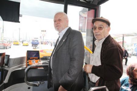 "65 Yaş Üstüne Saygısızlık Sürüyor‏”