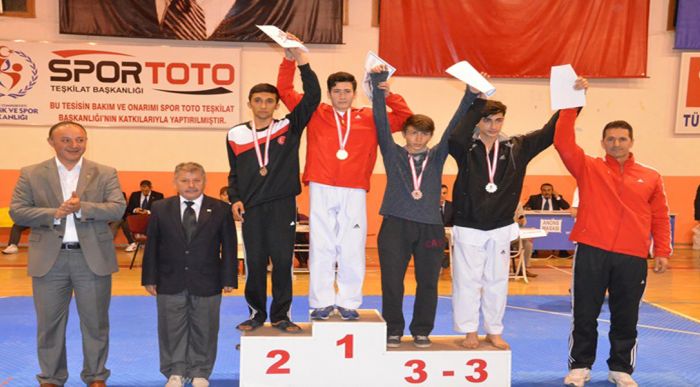 Aekwondo’da Madalyalar Gelmeye