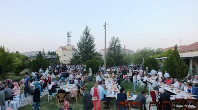 AYRANCI BELEDİYESİ HER YIL GELENEKSEL OLARAK DÜZENLEDİĞİ İFTAR PROGRAMINDA VATANDAŞLARLA BİR ARAYA GELDİ